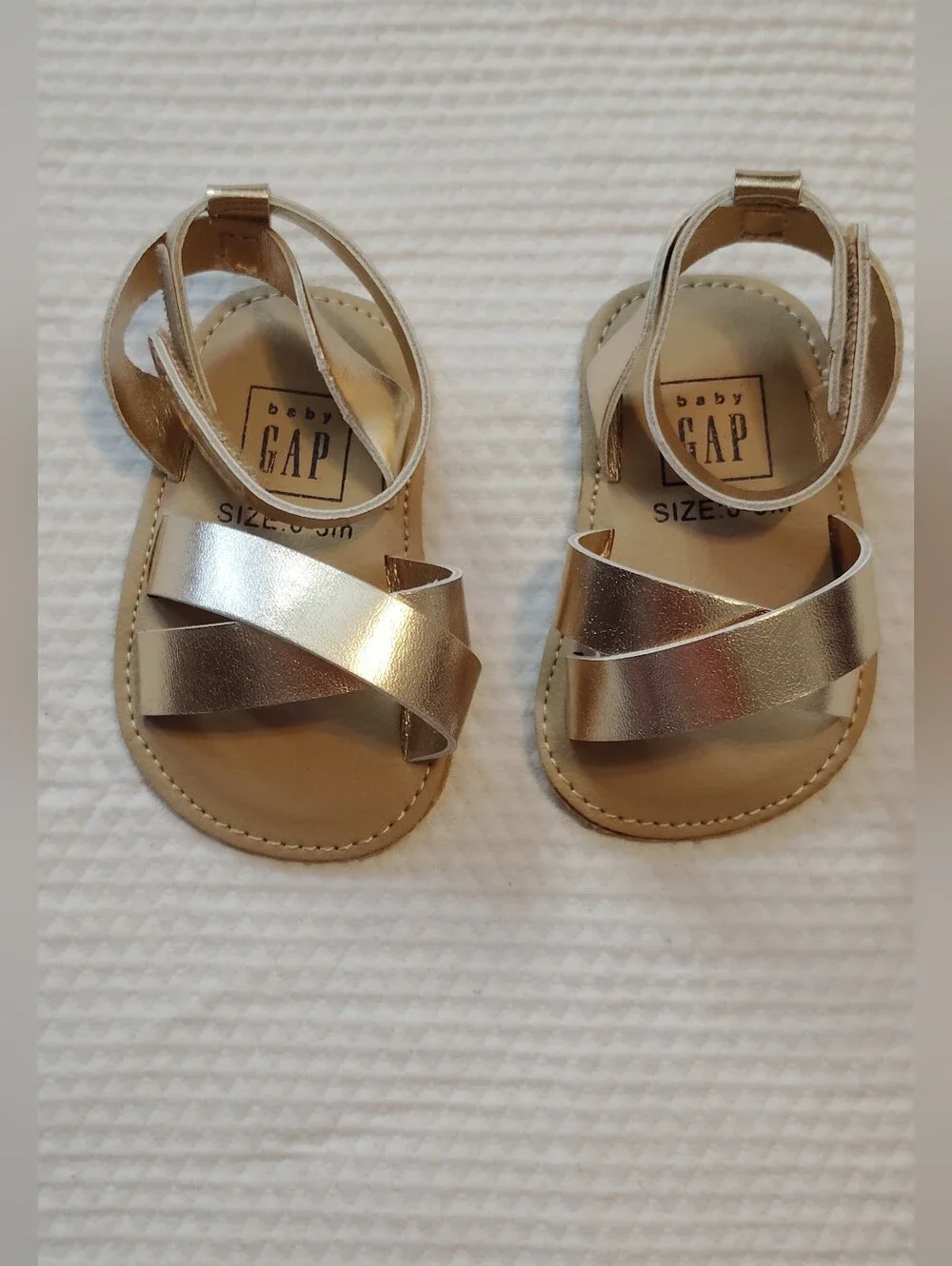 Baby Gap 0-3M Girl Gold Sandals Flip Flops